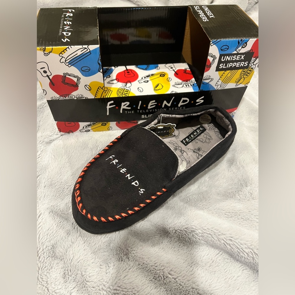 F.R.I.E.N.D.S Unisex Slippers. Size 9/10